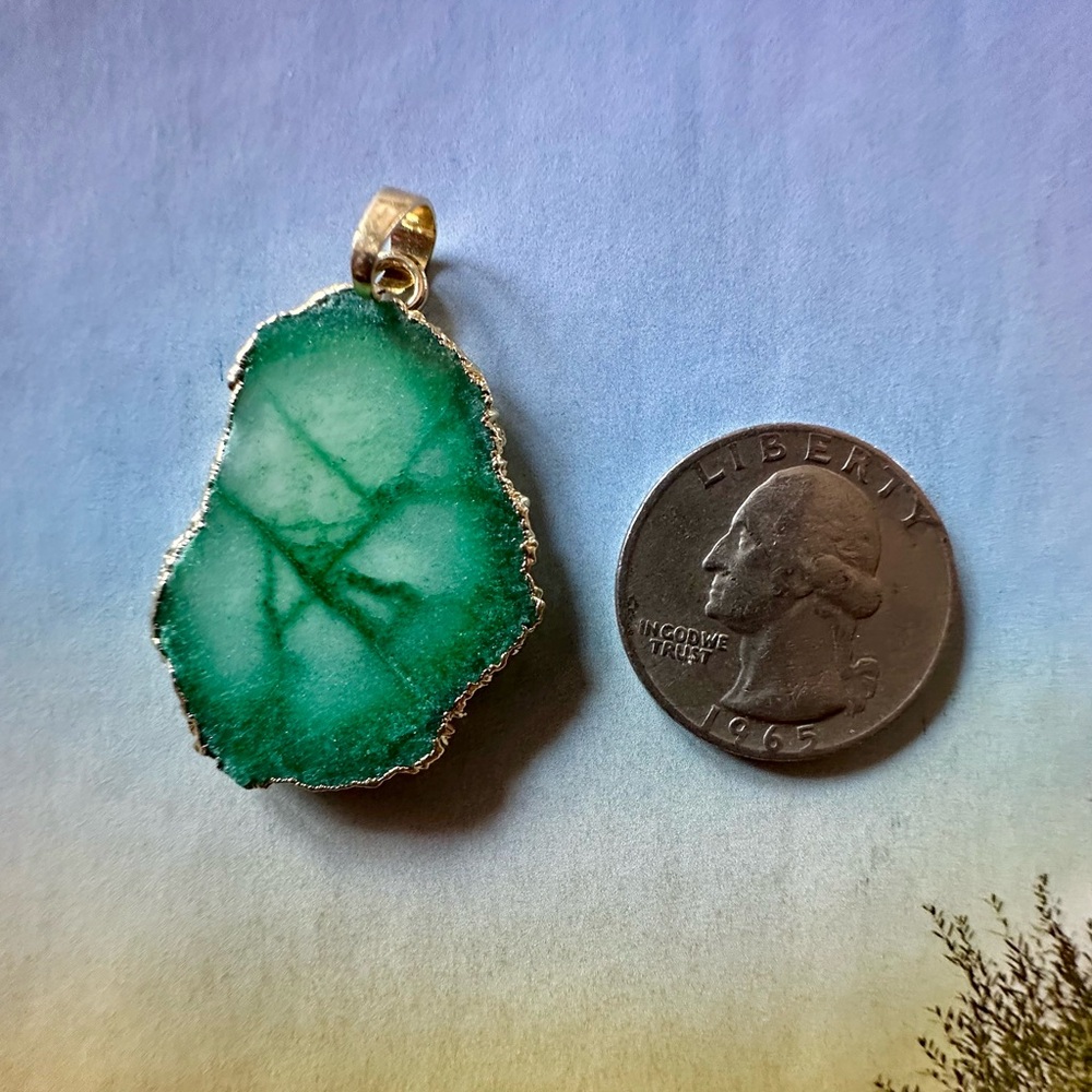 Natural Green Stone Crafted Pendant - Picture 5 of 5